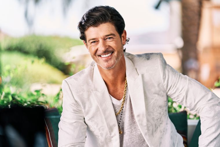 A Dapper Robin Thicke