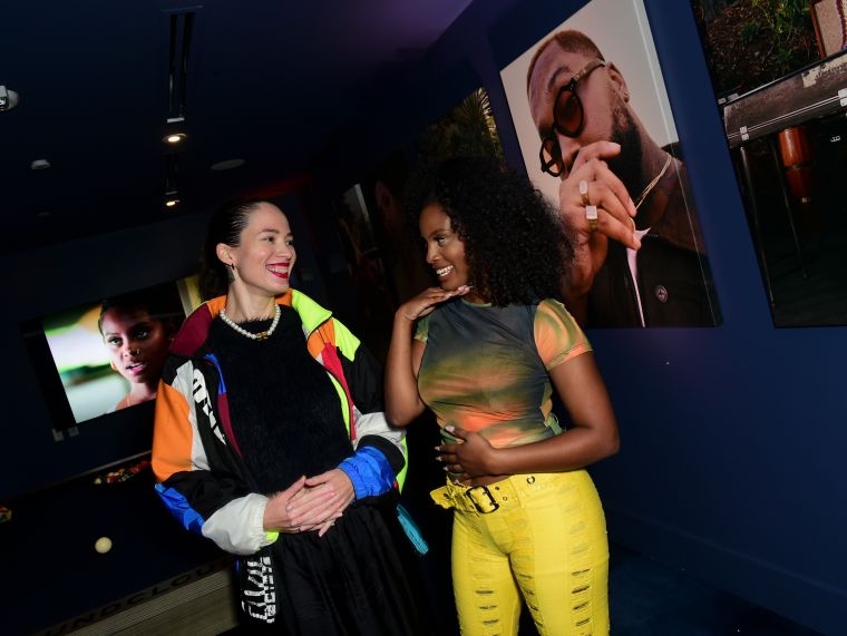 Ira Chernova & Fana Hues