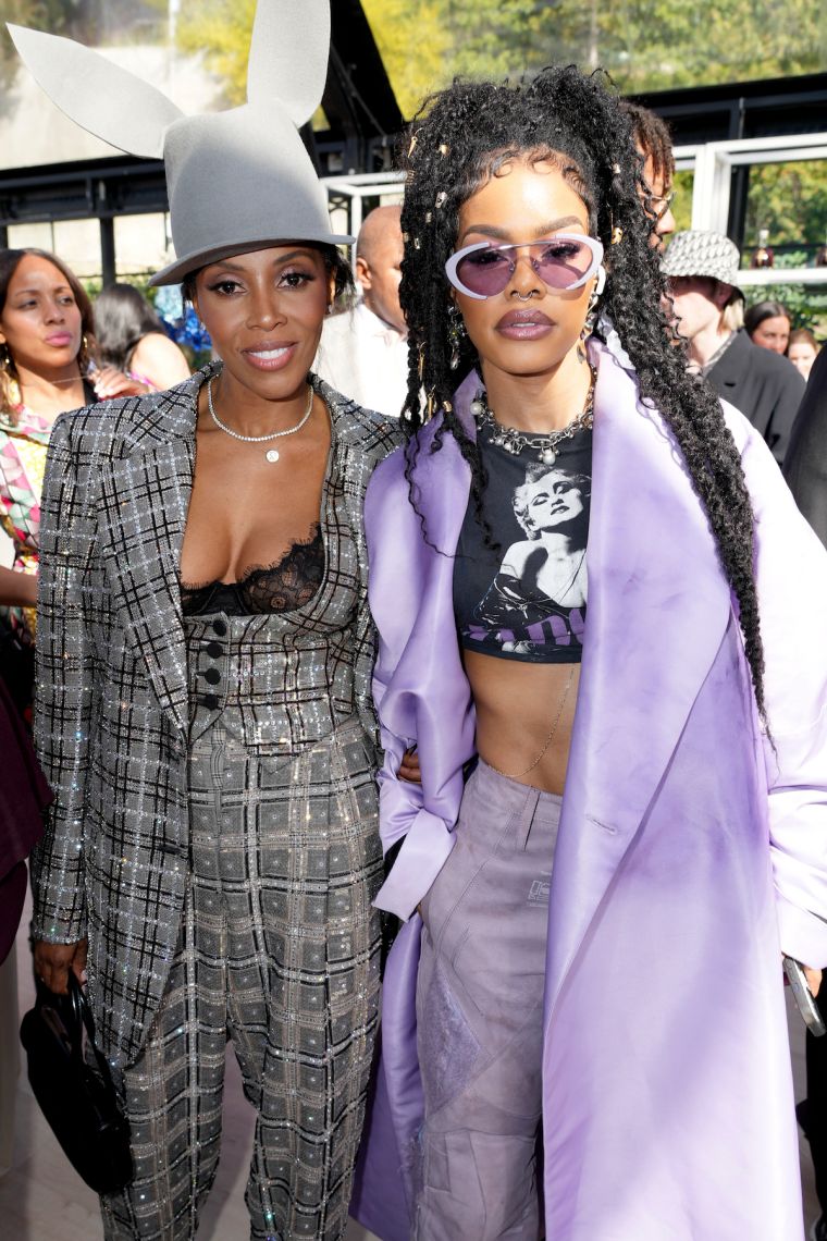 Gorgeous, Gorgeous Girls