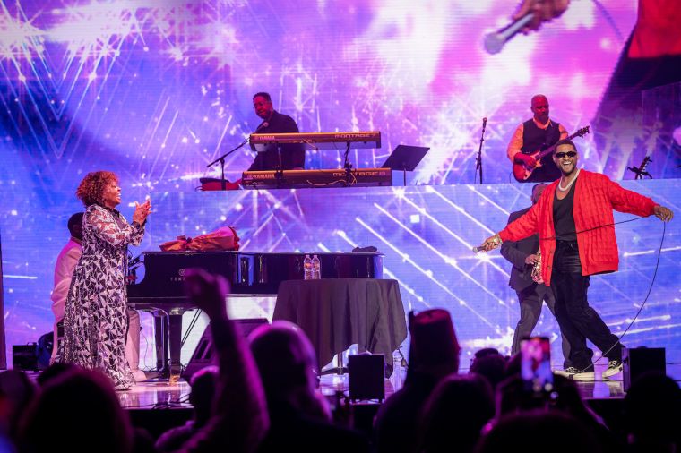 Surprise! It's Usher Y'all