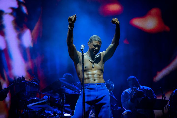 ICYMI: USHER AND HIS ABS