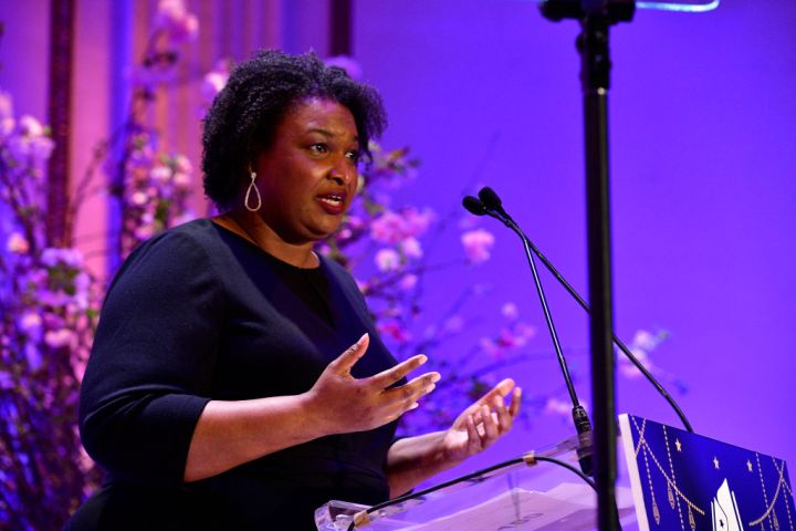 Phoebe Robinson Emcees Reading Partners' Dream Dinner Party Honoring Stacey Abrams & Questlove, With Special Guest, Savannah Guthrie; Co-hosted By Dawn Davis And Tara Westover