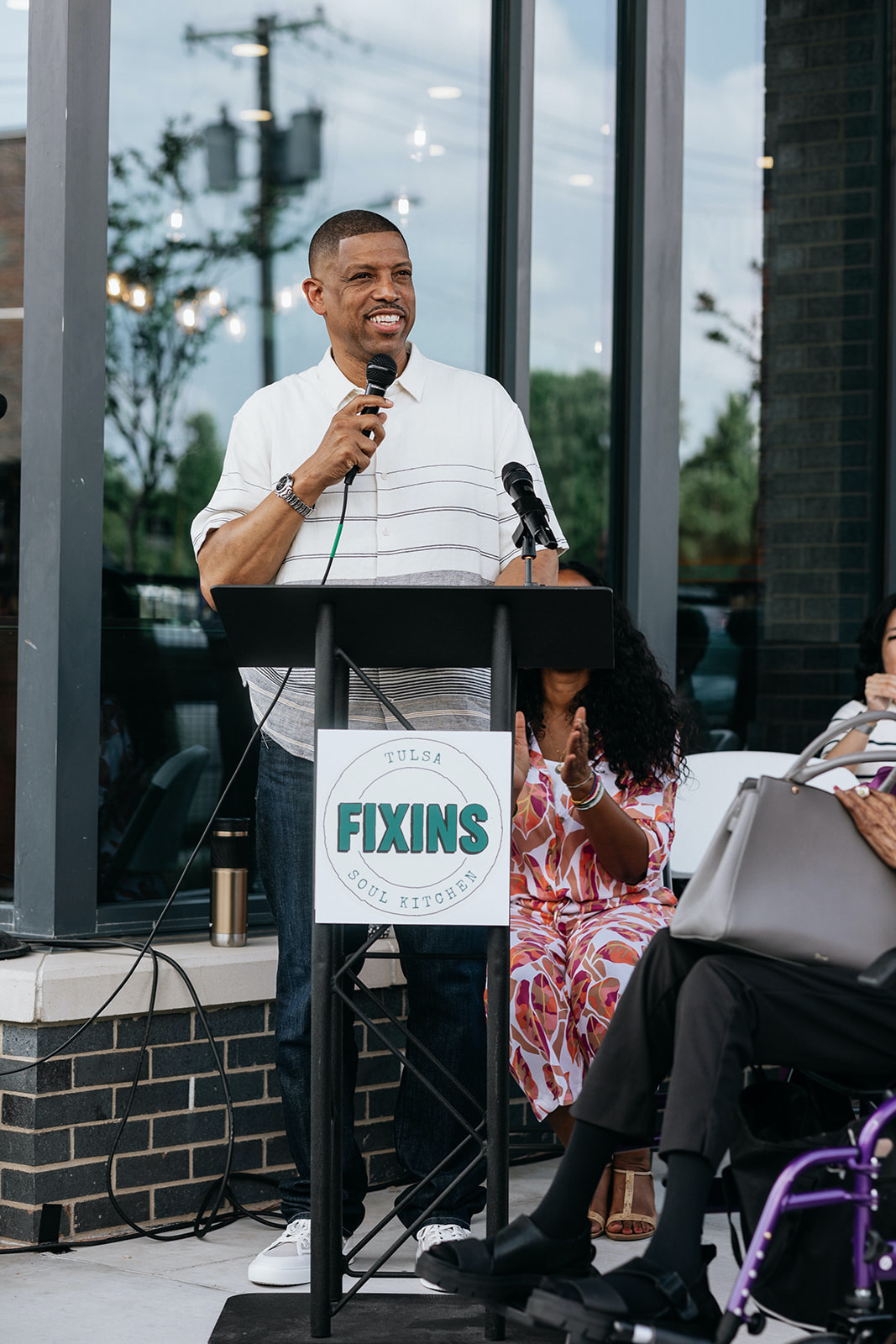 Kevin Johnson, Ananda Lewis and survivors of the Tulsa Race Massacre attend ribbon cutting for Fixins Soul Kitchen