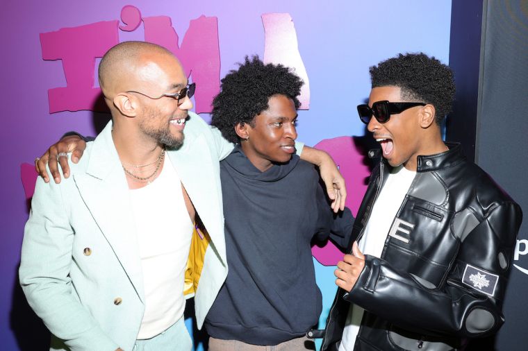 Good Vibes All Around