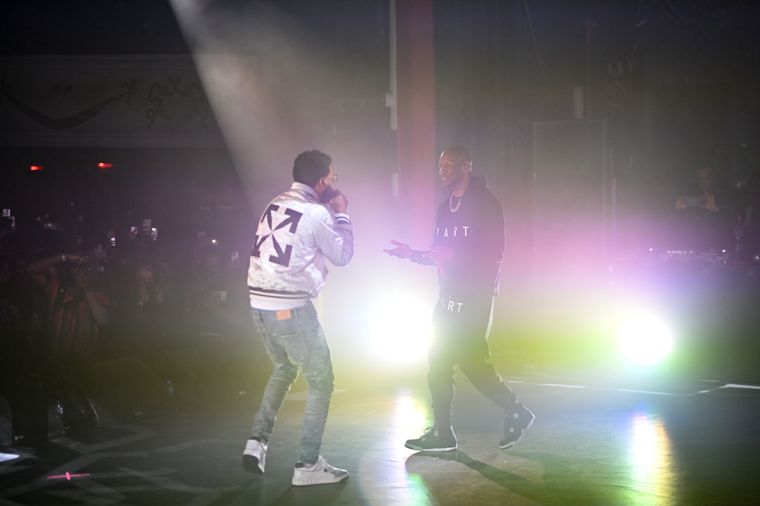 Giggs & Dubz Vibin' Out