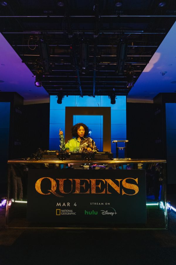 IMMERSIVE FASHION SHOW NAT GEO PRESENTS: ‘FIT FOR A QUEEN