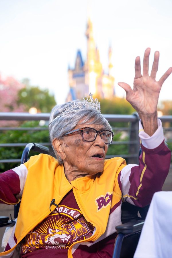 Magnolia Jackson Visits Disney Parks