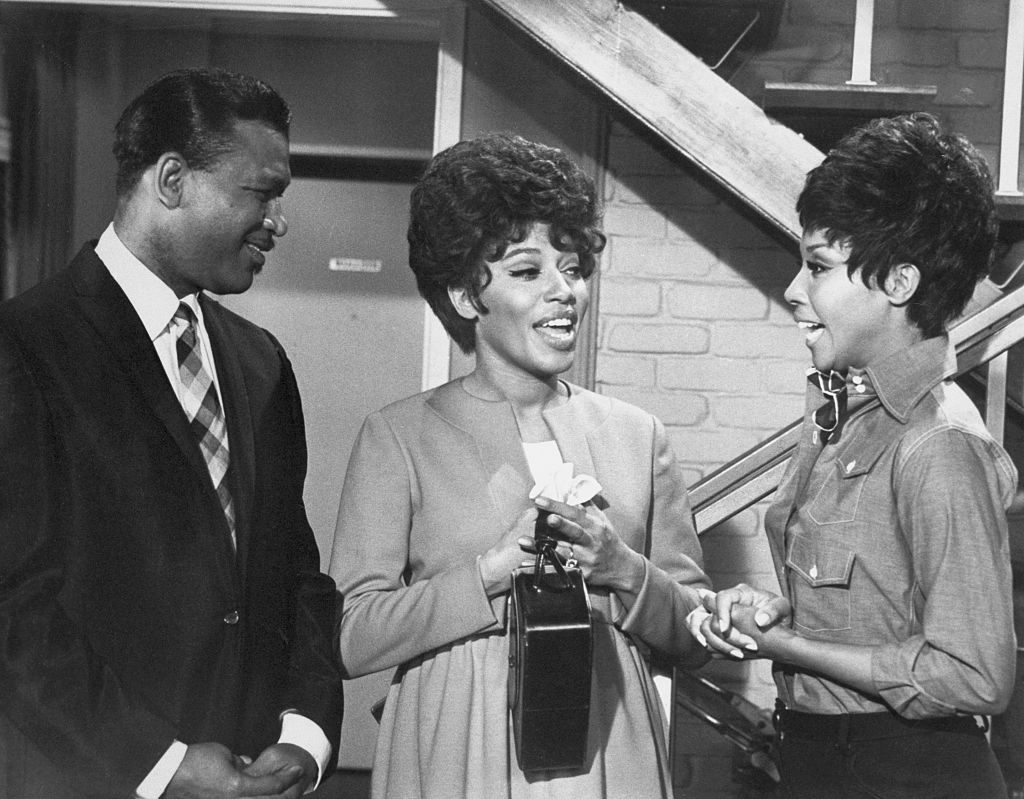 Julia Scene with Diahann Carroll and Guest Stars