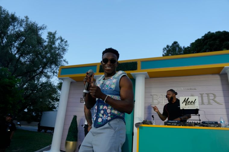 Olly Sholotan On The Mic