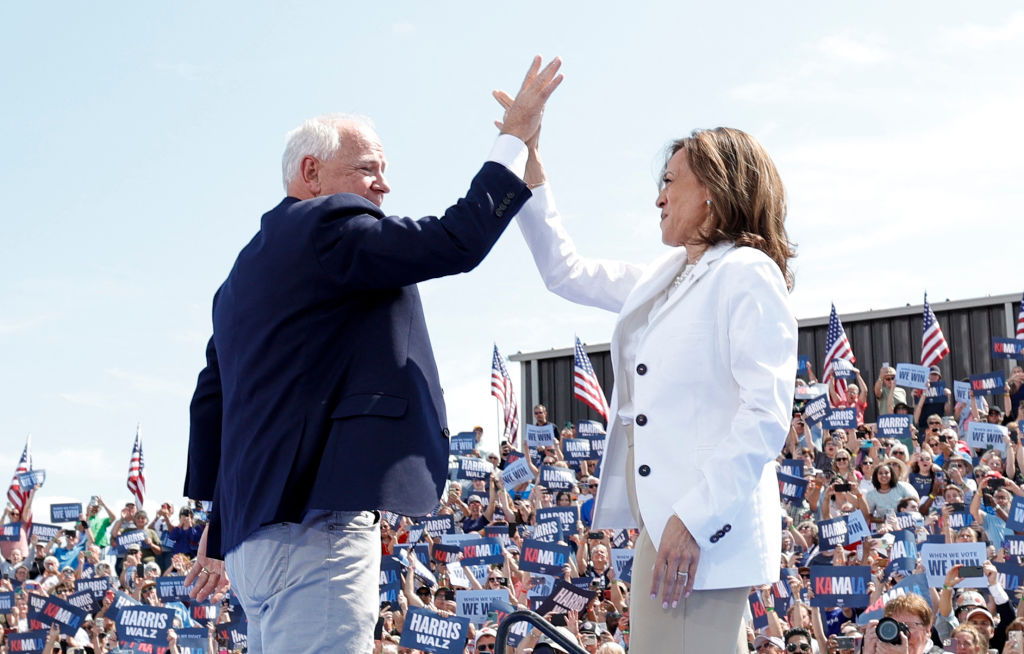 US-VOTE-POLITICS-HARRIS-WALZ