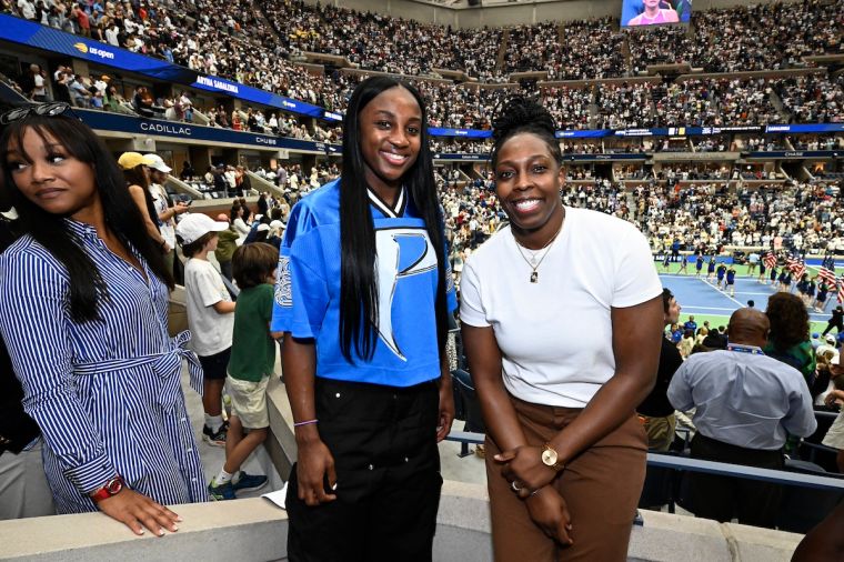 Chelsea Gray & Jackie Young Pose For The Camera