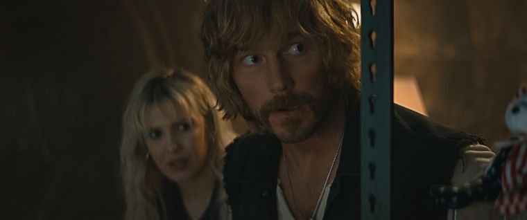 Millie Bobby Brown & Chris Pratt