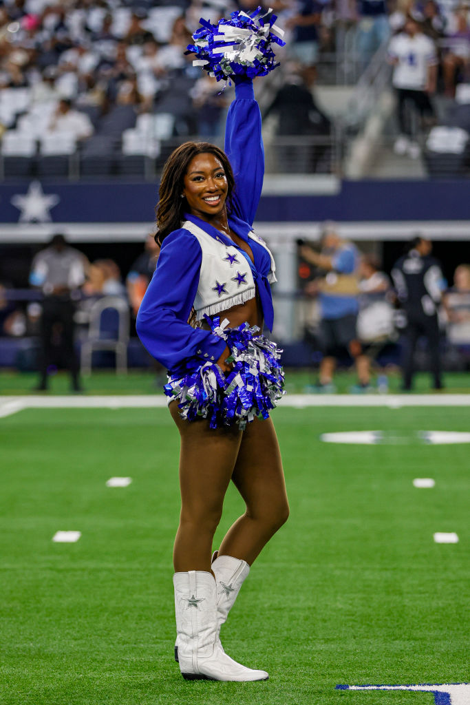 Dallas Cowboys Cheerleader