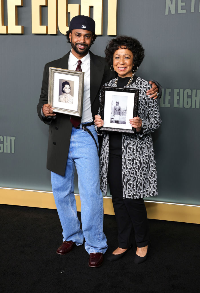 & His Mother Myra Anderson Honoring His Grandmother, Who Was A Veteran