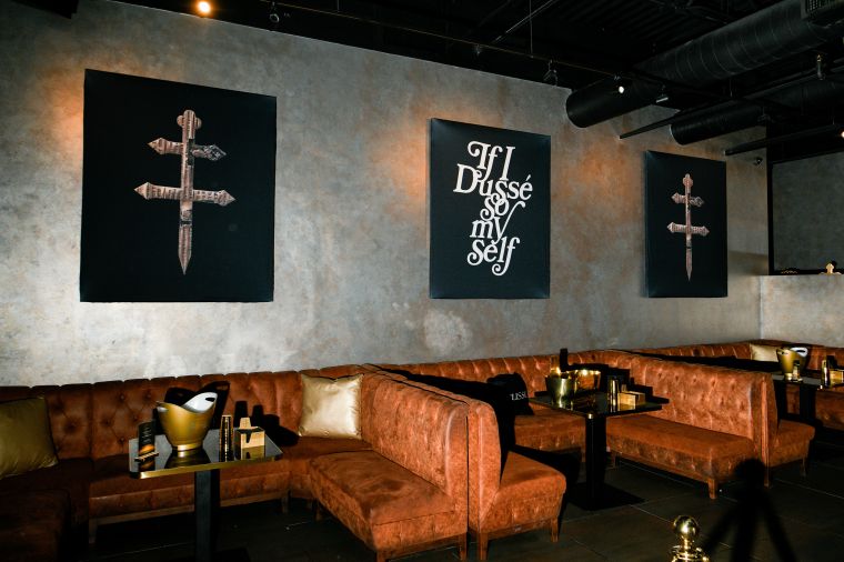 "IF I D'USSÉ MYSELF"