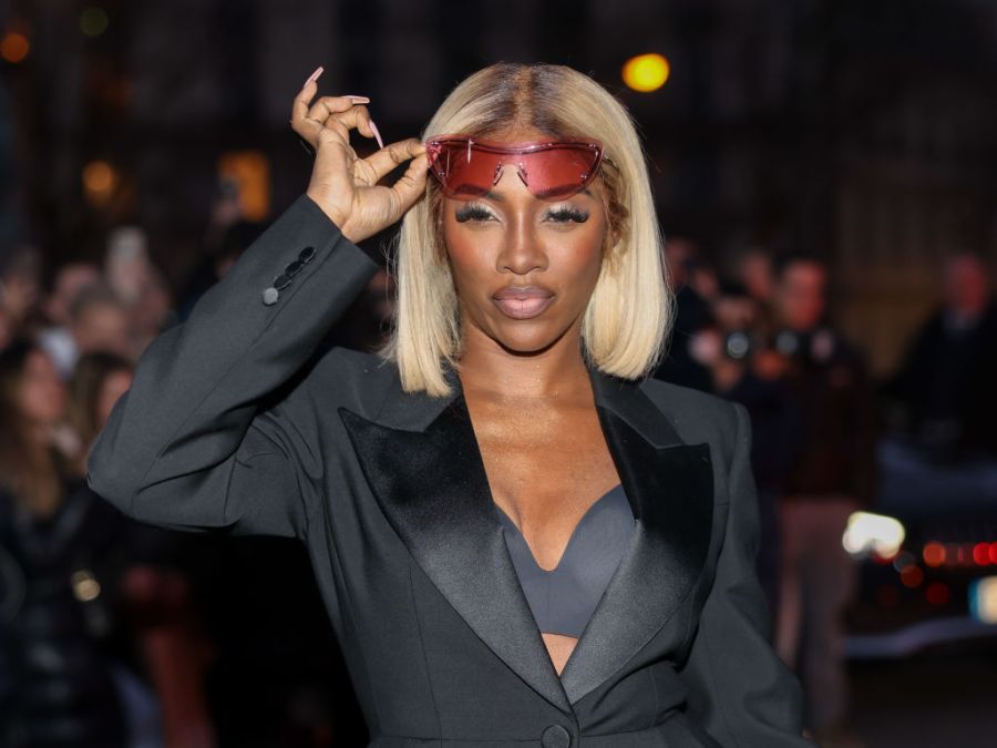 Alexander McQueen : Outside Arrivals - Paris Fashion Week - Womenswear Fall Winter 2023-2024