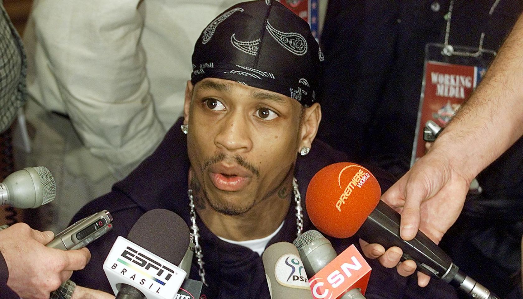 BKN-ALL-STARS-IVERSON